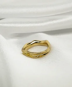 Alternative view of Oriana Yüzük