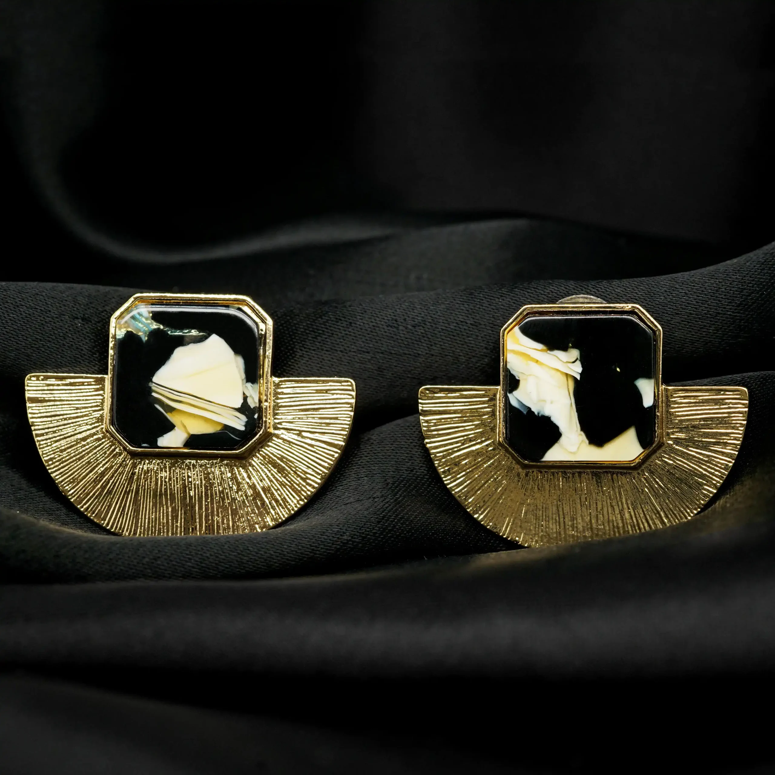 Solis Black küpe - Görsel 3