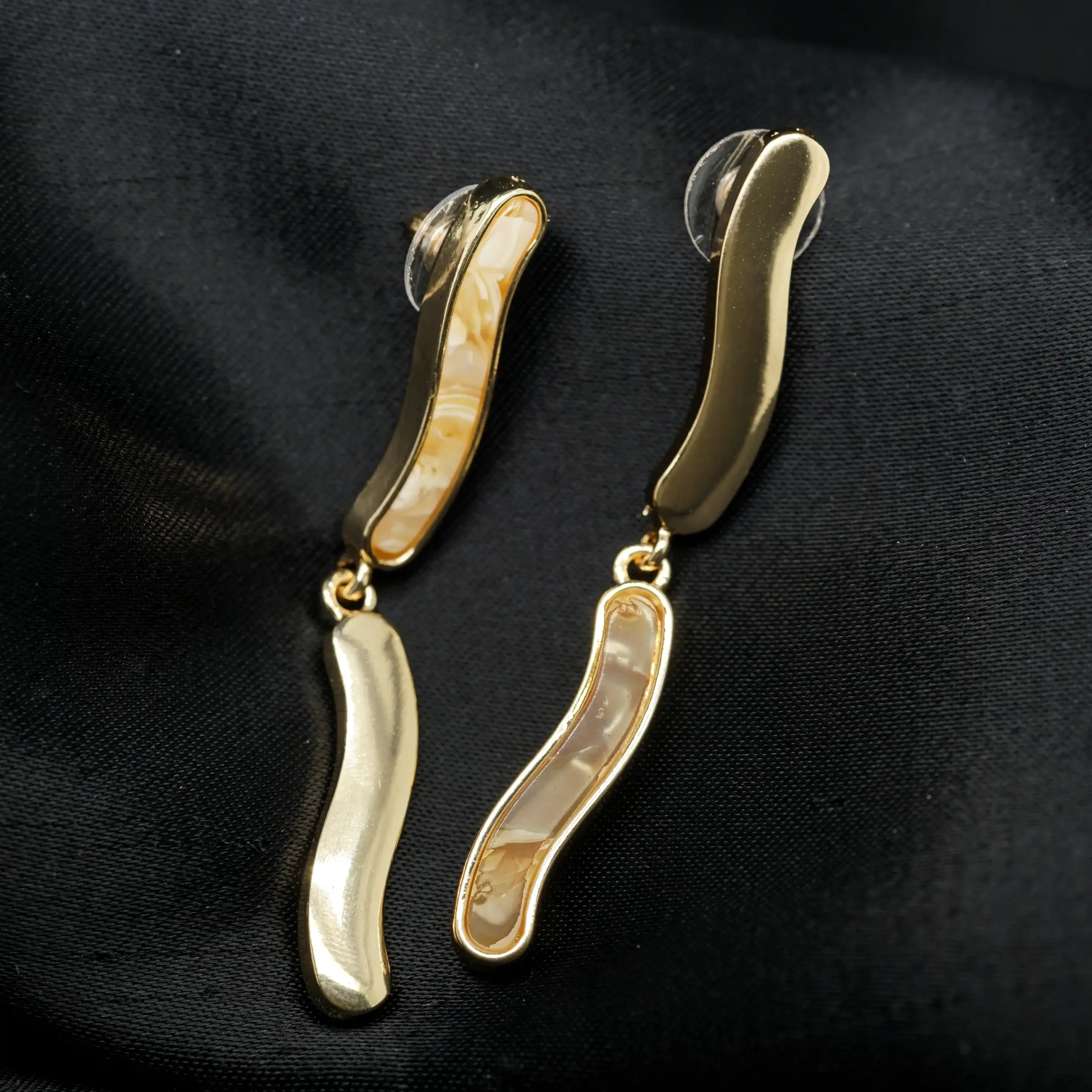 Color Wave Krem Küpe - Görsel 3