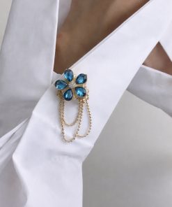 Mavi Çiçekli Sallantı Düğme Broş