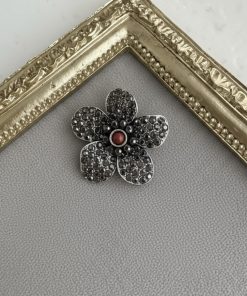 Çiçek Broş